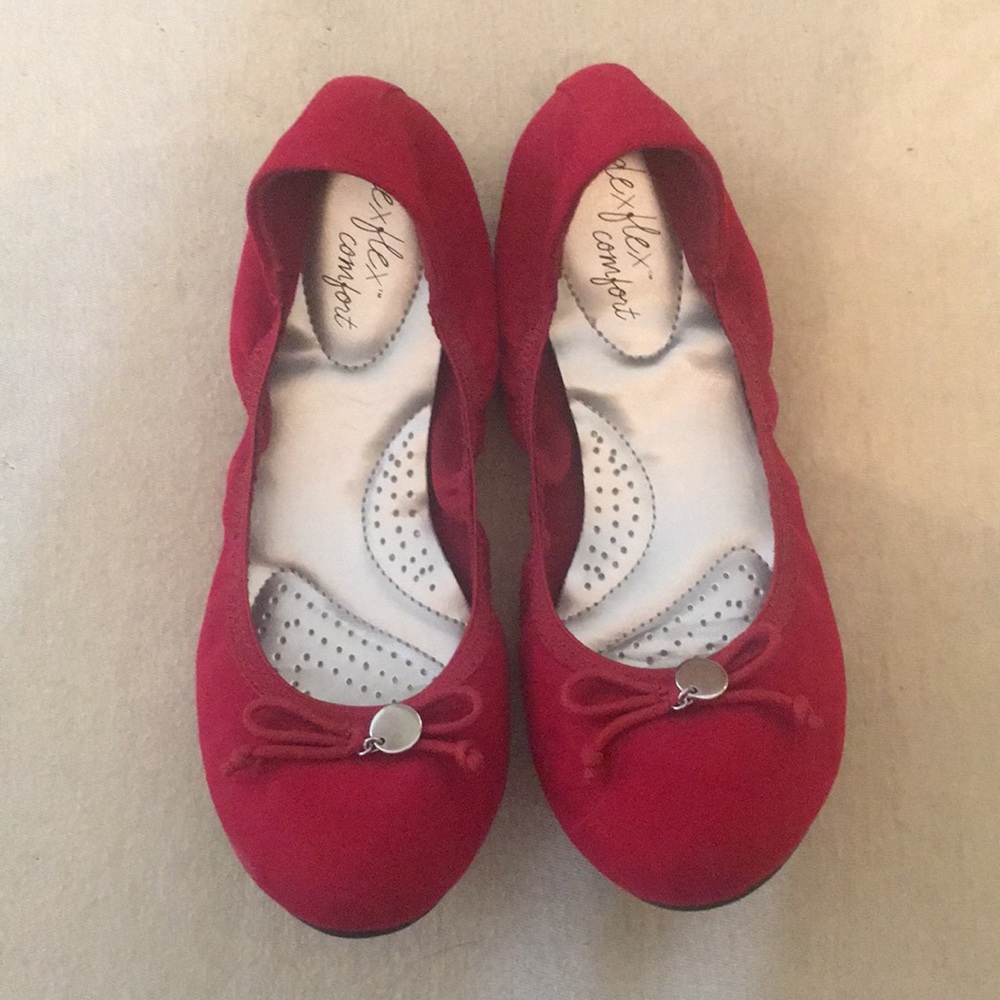 ❣️ Dexflex Comfort Red Flats ❣️
